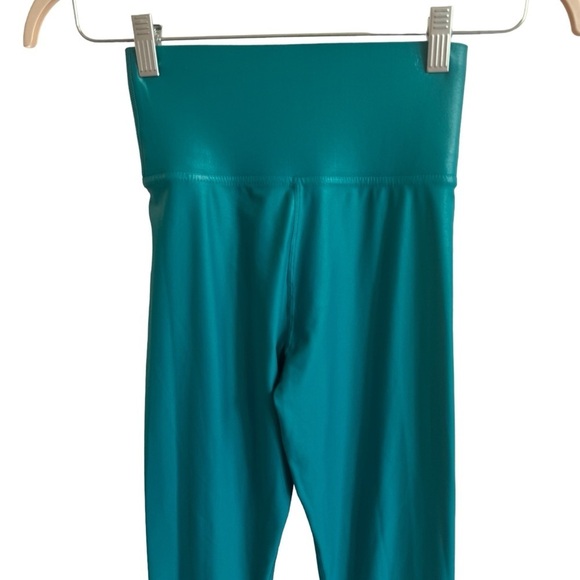 Carbon38 High Rise 7/8 Legging in Takara Shine, Slushy, Size XS - Picture 6 of 7